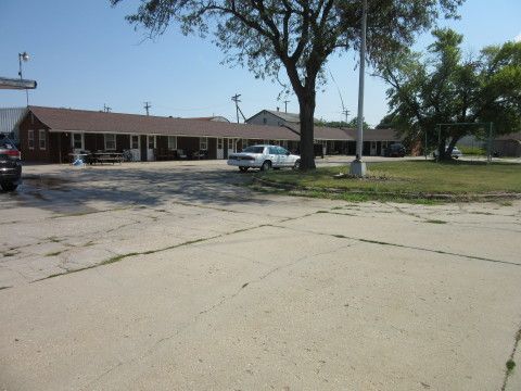 1820 N 6th St, Beatrice, NE 68310